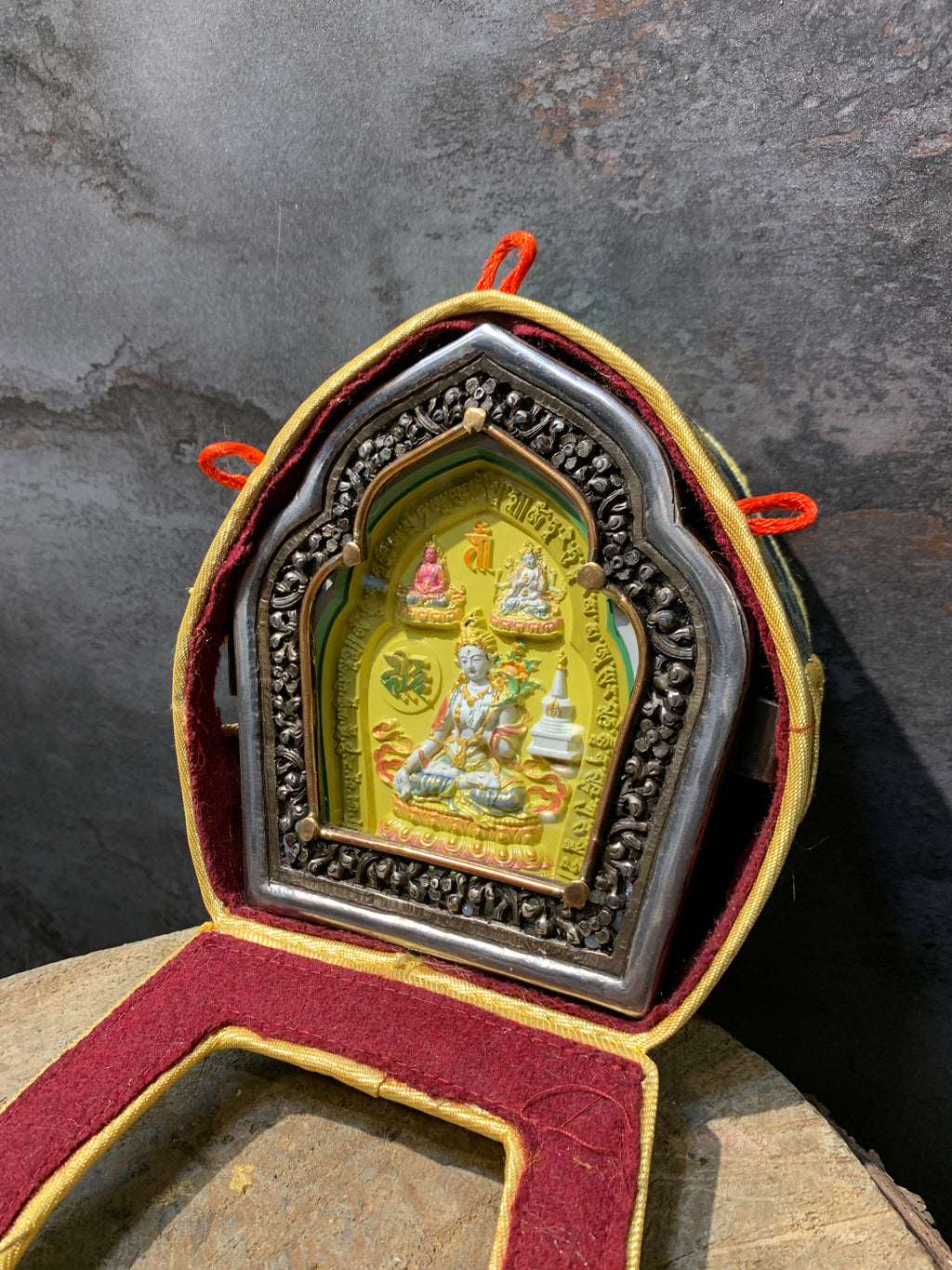3 Longlife buddha tsatsa with ghau box. White tara, amitayus and namgyalma. Tselha namsum. Iron ghau box.